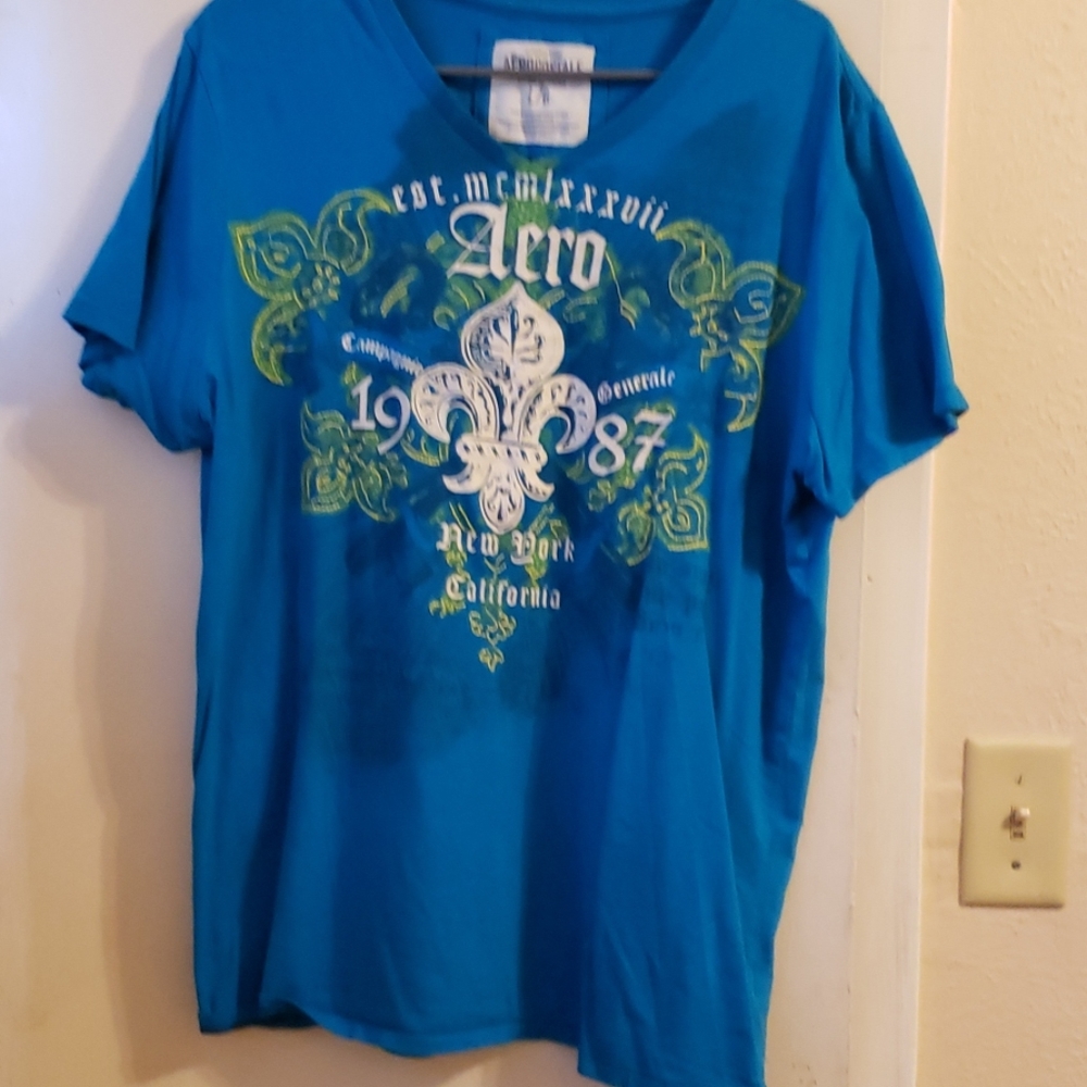 Aeropostale v neck